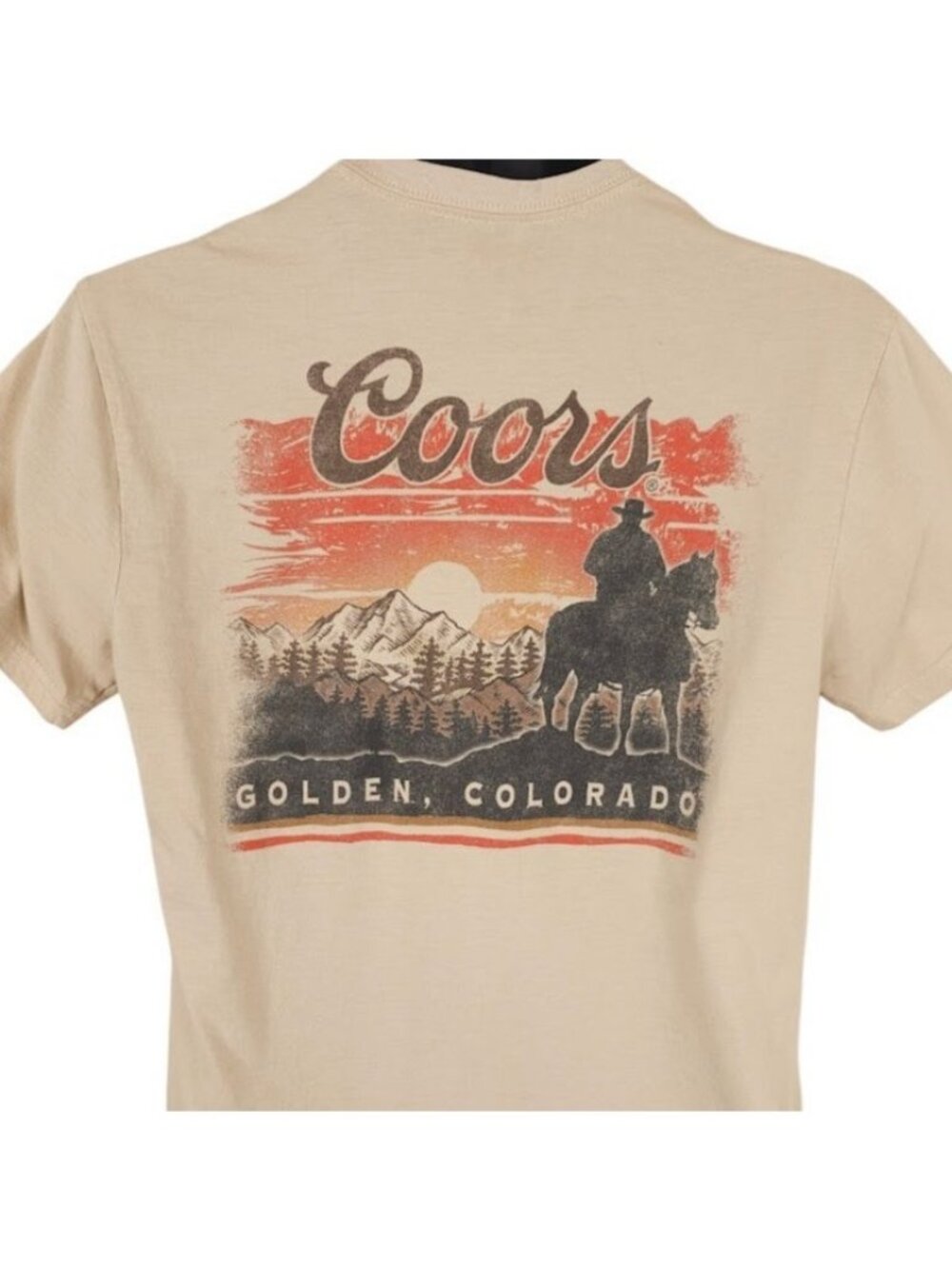 Coors Banquet T Shirt Mens Size Medium Beige Cowboy Beer Breweriana Colorado
